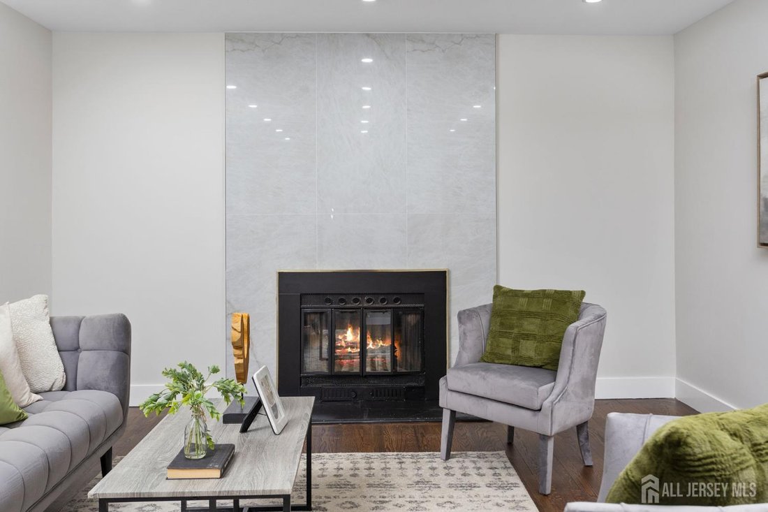 House in Cranbury Township, New Jersey, United States 2 - 16055129