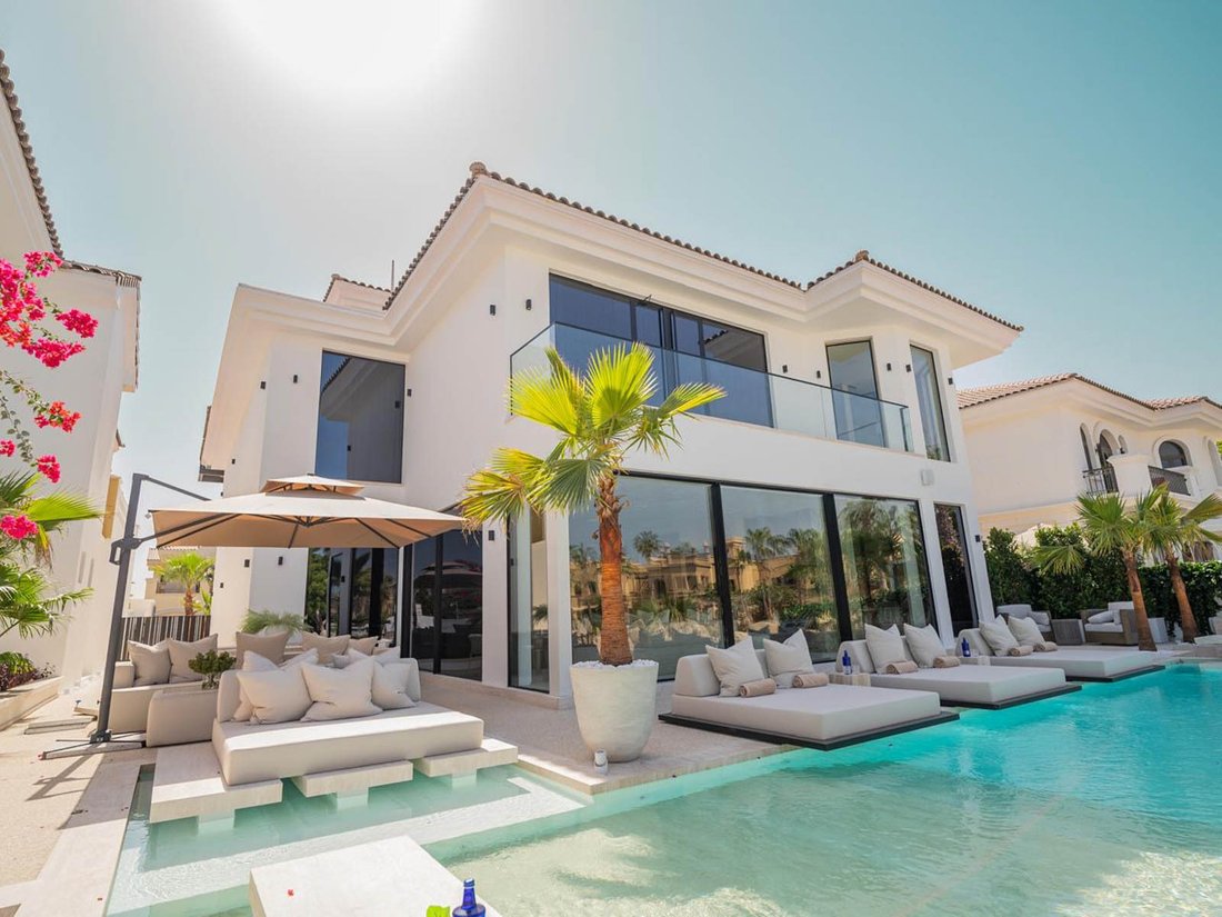Villa in Palm Jumeirah, Dubai, United Arab Emirates 1 - 16053038