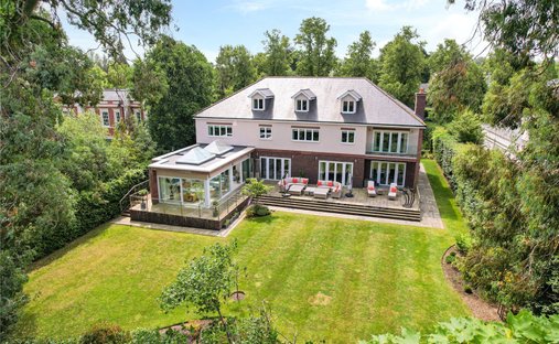 House in Oxshott, Elmbridge, England 1