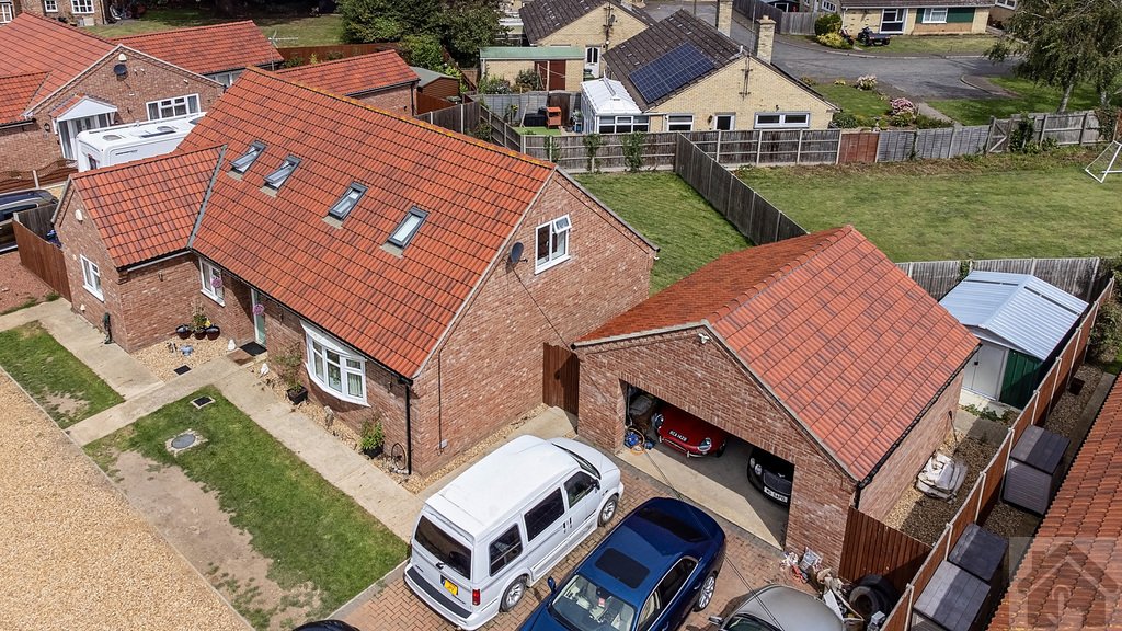 House in Outwell, England 1 - 16053198