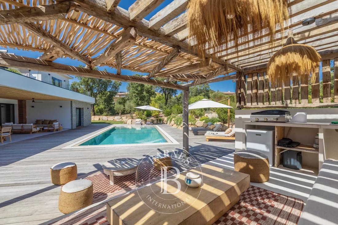 Villa in Lecci, Corsica, France 2 - 16052941