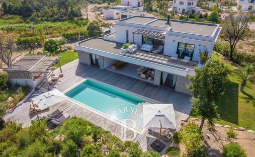Villa in Lecci, Corsica, France 1