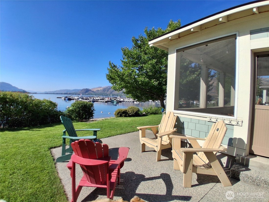 House in Oroville, Washington, United States 4 - 16054891