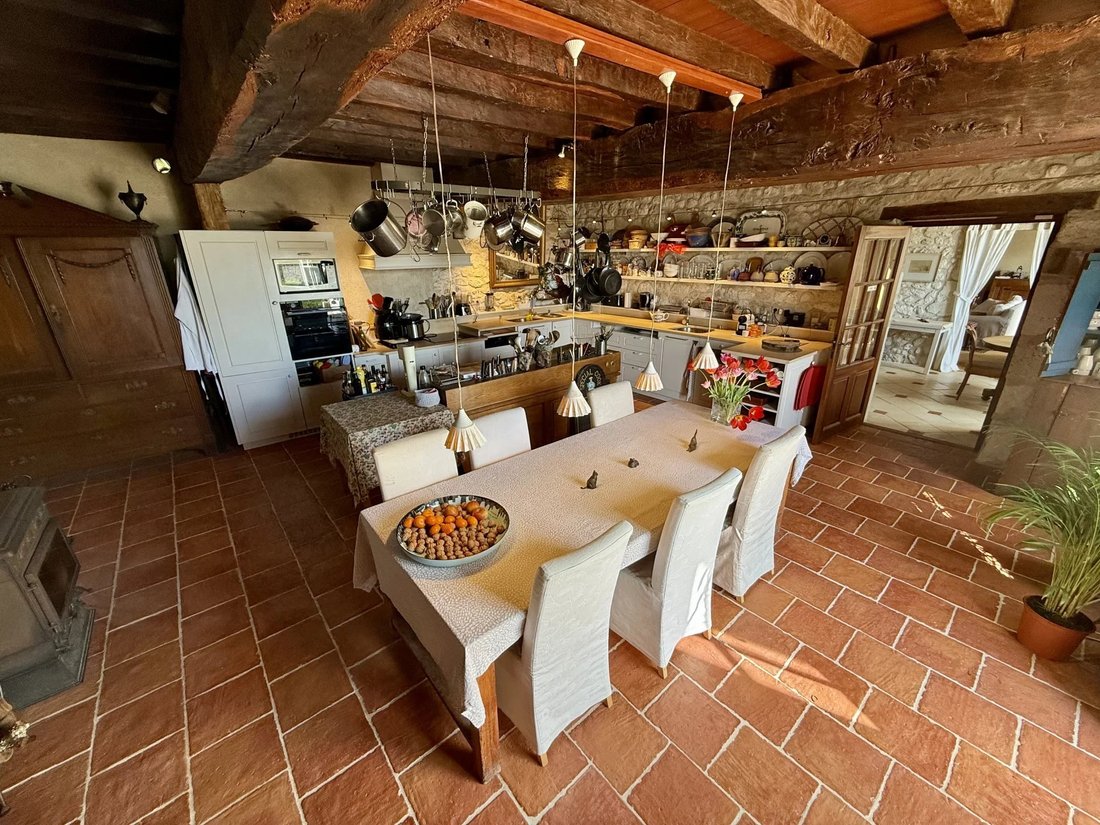 House in Saint-Antoine-de-Breuilh, Nouvelle-Aquitaine, France 4 - 15396221