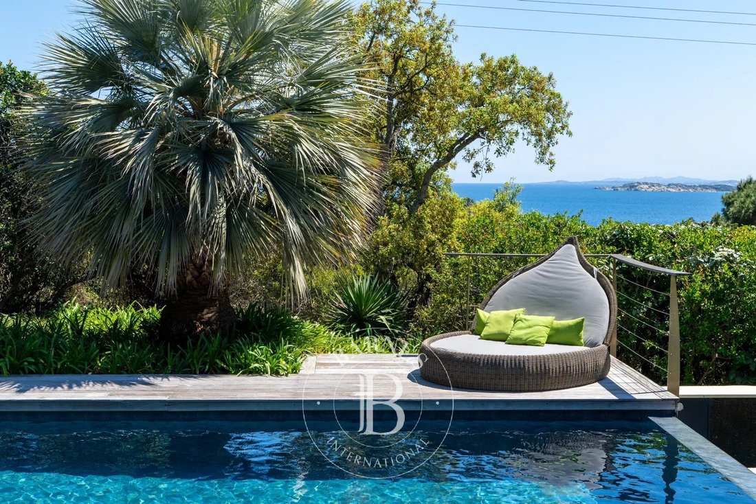 Villa in Bonifacio / Bunifaziu, Corsica, France 1 - 16052873