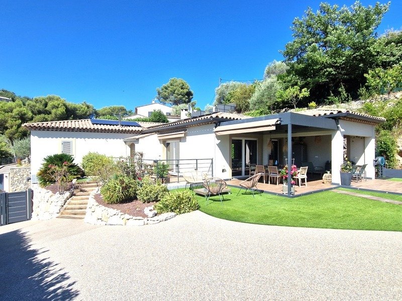 Villa in La Roquette-sur-Var, Provence-Alpes-Côte d'Azur, France 1 - 16054401