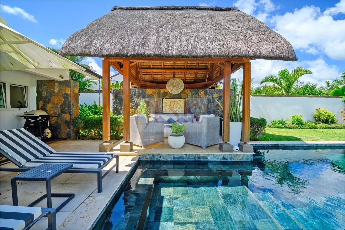 Villa in Grand Baie, Rivière du Rempart District, Mauritius 2 - 16062715