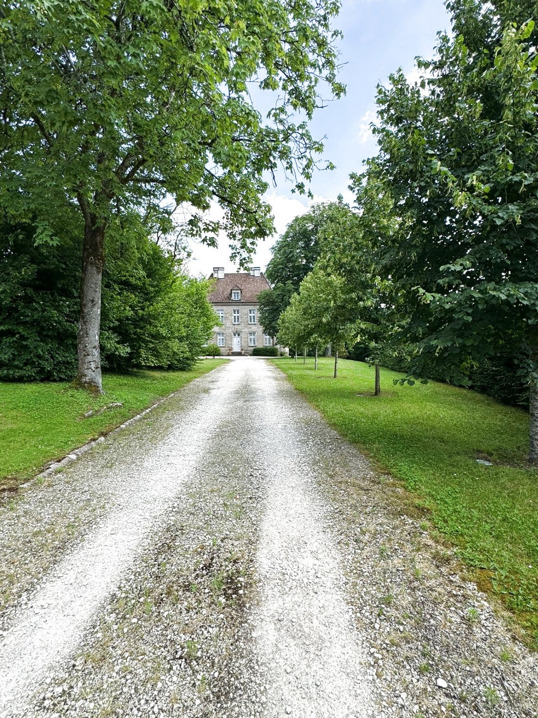 Whispers of the 18th Century: A Castle’s Timeless Embrace in Luxeuil-les-Bains