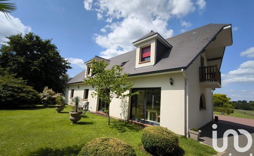 Castle for Sale in Pont-Audemer, Normandy, France