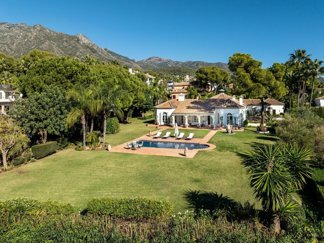 Villa in Sierra Blanca, Marbella, Spain 2 - 16057791