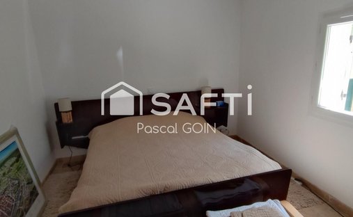 Saint Jean De Maruéjols Gard Castle With 2 Gites, A Large Private Area And Swimming Pool