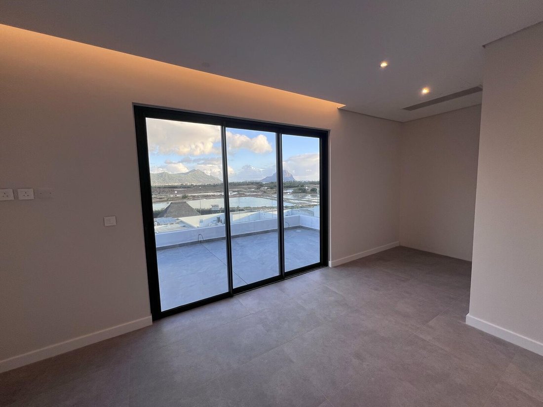 Apartment in Grande Riviere Noire, Rivière Noire District, Mauritius 4 - 16056817