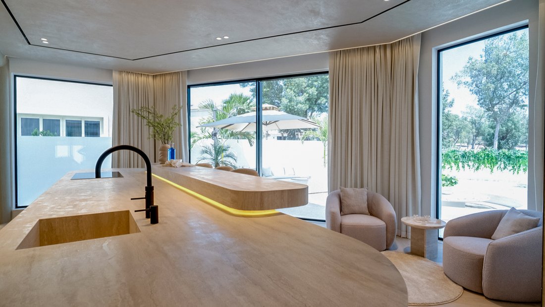 Villa in Jumeirah Golf Estates, Dubai, United Arab Emirates 5 - 16056921