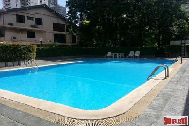 A Sky Palace in Bangkok: 11th-Floor Elegance at Richmond Palace
