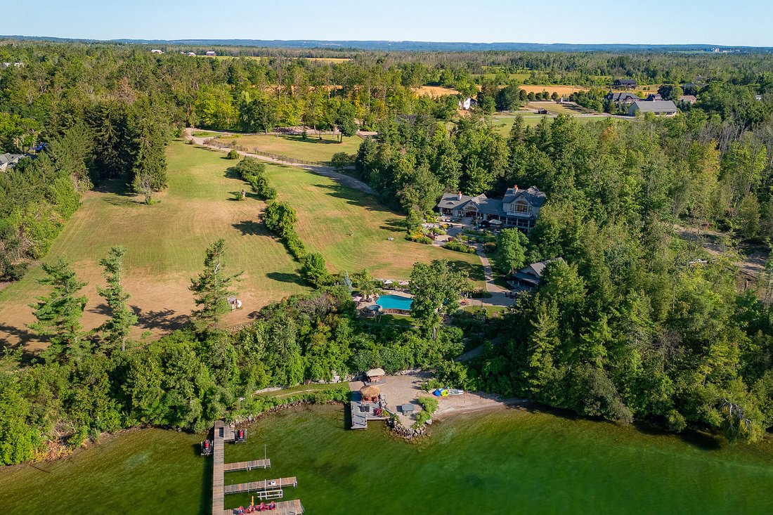 House in Medonte, Ontario, Canada 4 - 16057158