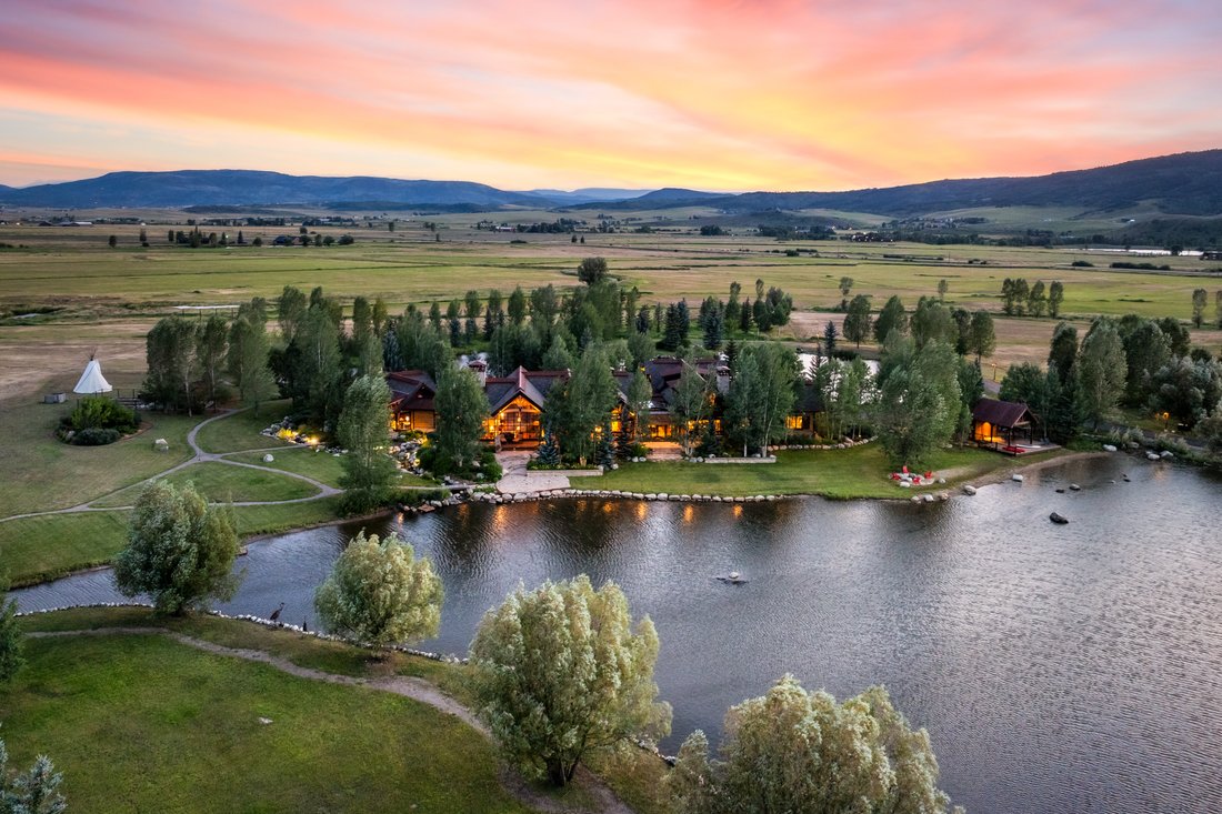 Steamboat Springs, Colorado, United States 2 - 16062617