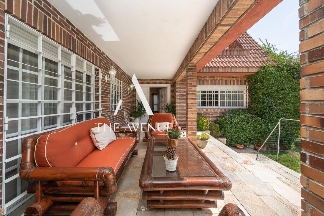 Villa in Boadilla del Monte, Comunidad de Madrid, Spain 3 - 16054044