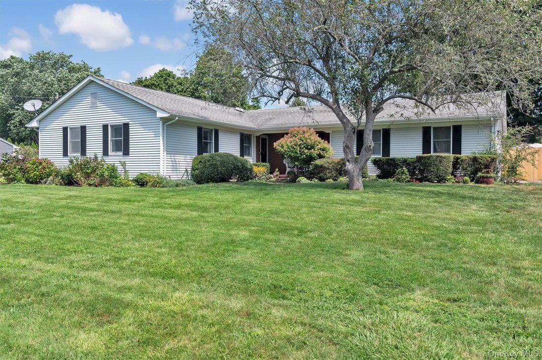 House in Peconic, New York, United States 1 - 16064382
