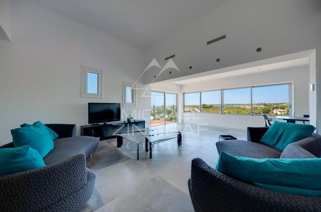 Villa in Est Reganat Destral, Carry-le-Rouet, France 2 - 16063525