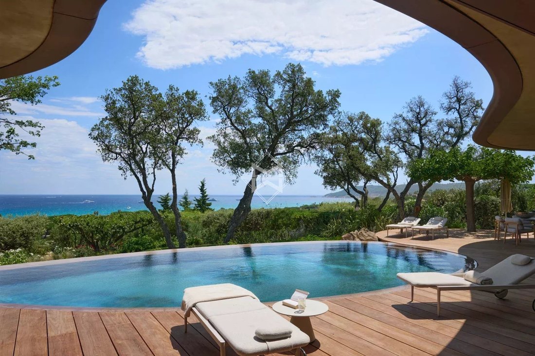 Villa in Ramatuelle, Provence-Alpes-Côte d'Azur, France 2 - 16063828