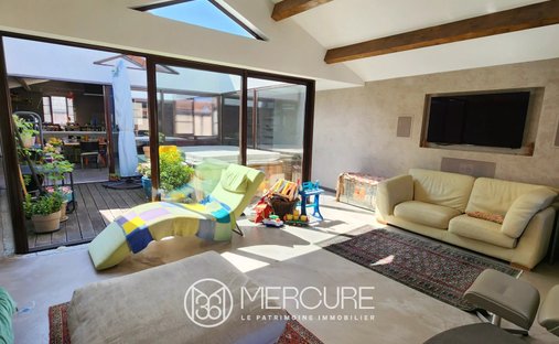 Estate With 18th Century Château, Outbuildings, Swimming Pool, Tennis Court, 10min From Riom Center - 3