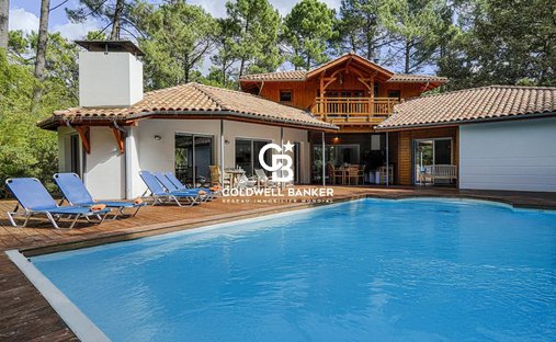 House in Biscarrosse, Nouvelle-Aquitaine, France 1