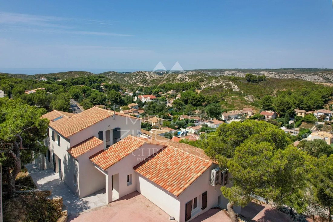 Villa in Est Reganat Destral, Carry-le-Rouet, France 3 - 16063525