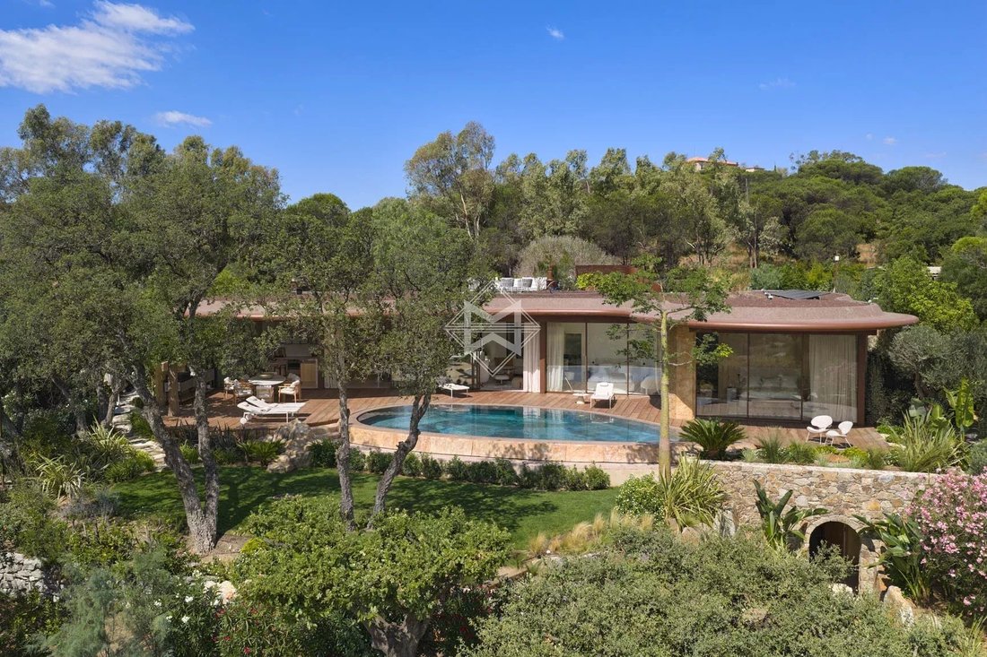 Villa in Ramatuelle, Provence-Alpes-Côte d'Azur, France 1 - 16063828