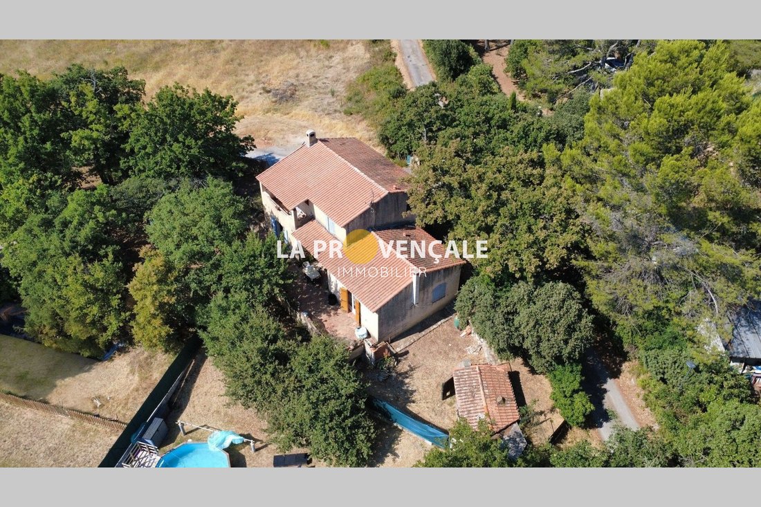 Villa in Puyloubier, Provence-Alpes-Côte d'Azur, France 1 - 16063821
