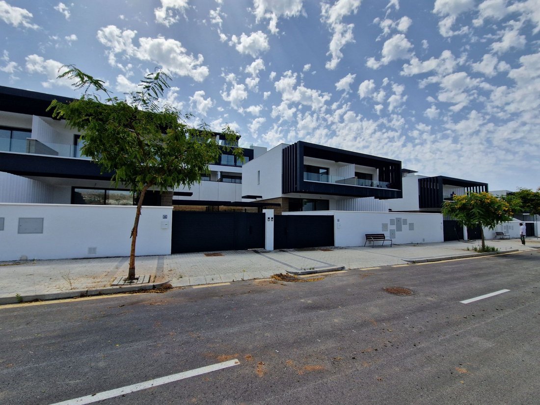Townhouse in Atalaya-Isdabe, Estepona, Andalusia 3 - 16064838
