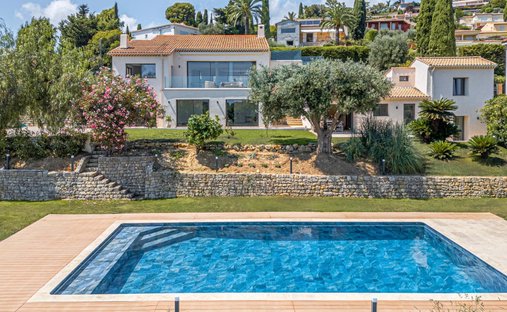 La Villa des Rêves Bleus: A Provençal Haven by the Sea