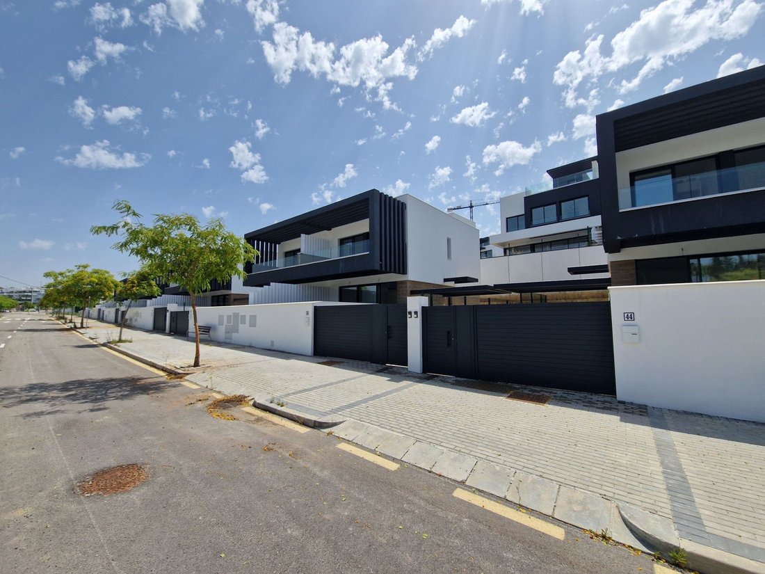 Townhouse in Atalaya-Isdabe, Estepona, Andalusia 2 - 16064838