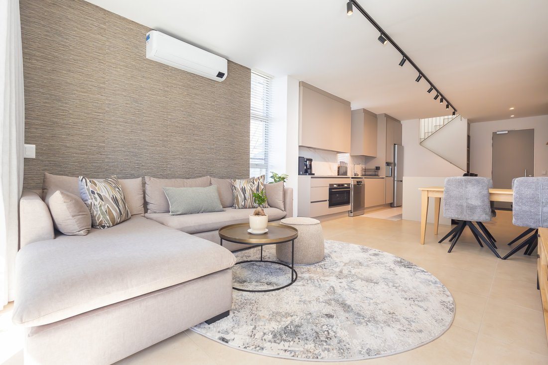 Apartment in Green Point, Atlantic Seaboard, Cape Town 1 - 16064104