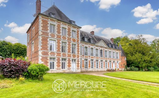 Château Du XVII Ie Et Son Domaine De 13 Hectares