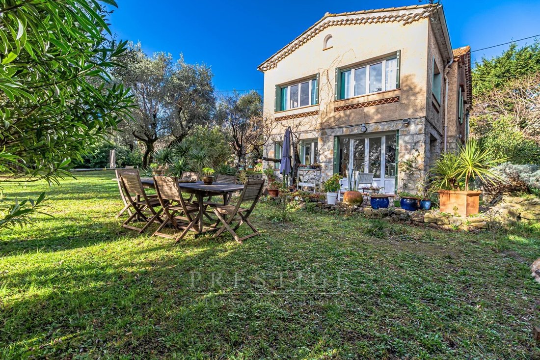 House in Le Rouret, Provence-Alpes-Côte d'Azur, France 1 - 16063722