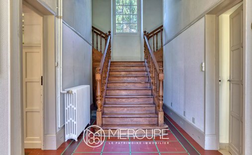 Near Bayeux Elegant XVII Ith Century Castle With 60 Ha Park