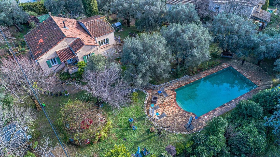 House in Le Rouret, Provence-Alpes-Côte d'Azur, France 3 - 16063722