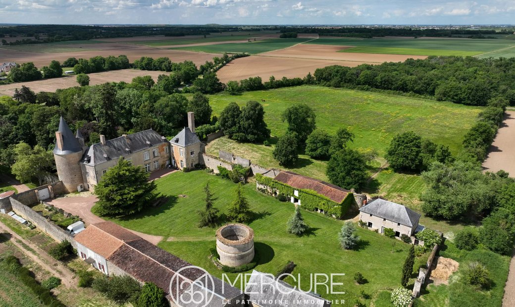 Castle for Sale in Thouars, Nouvelle-Aquitaine, France