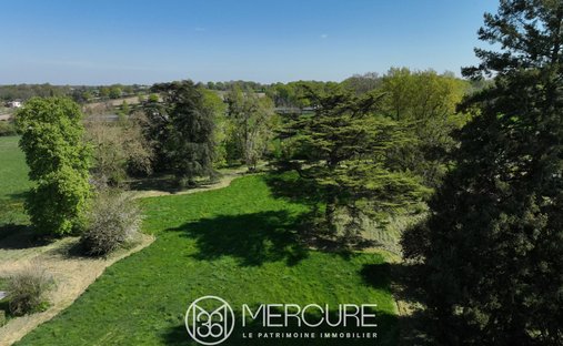 Between Poitiers And Parthenay 15th And 19th Century Chateau 9.75ha Of Parkland