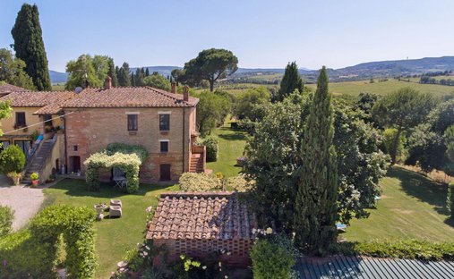 Country House in Montepulciano, Tuscany, Italy 1