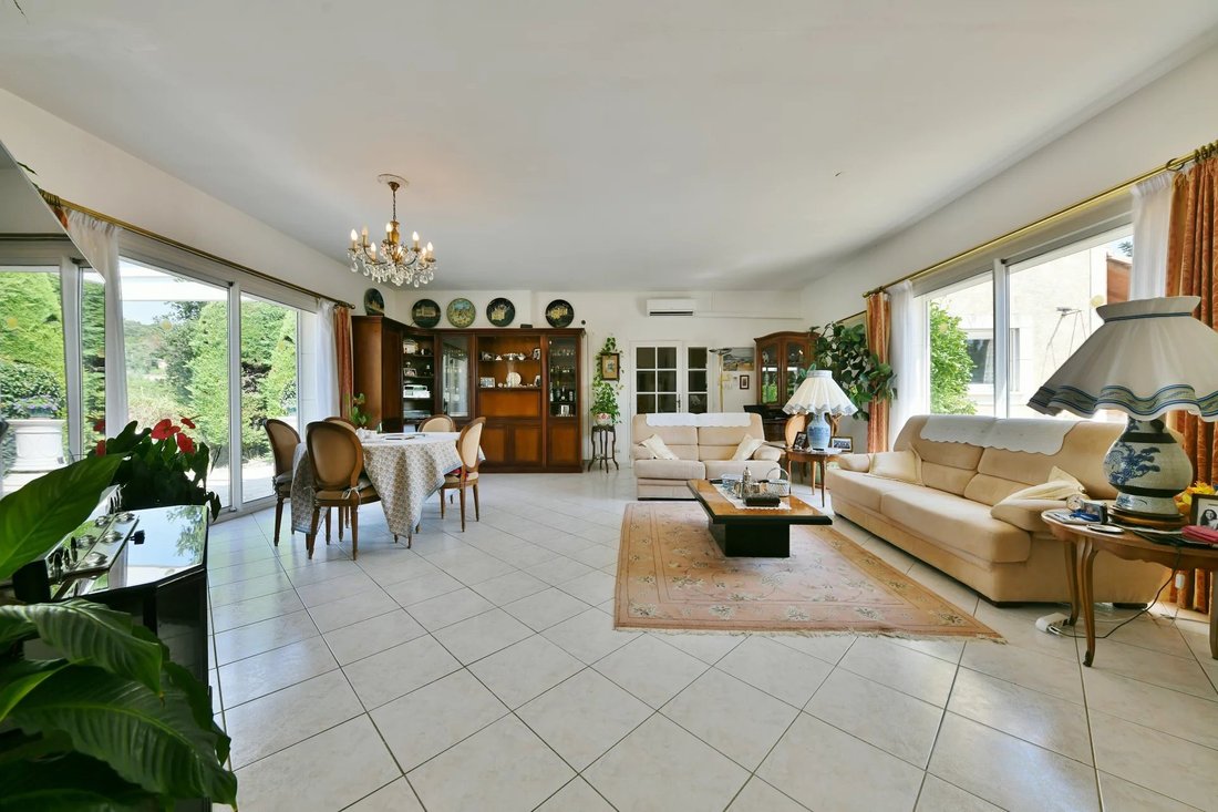 Villa in Baron, Occitania, France 2 - 16064868