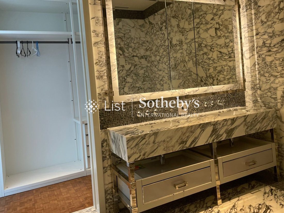 Condo in Bang Rak, Bangkok, Thailand 4 - 16063435