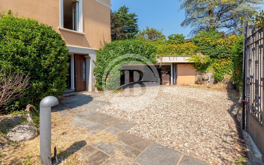 Villa in Erba, Lombardy, Italy 5 - 16063766