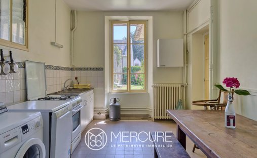 Near Bayeux Elegant XVII Ith Century Castle With 60 Ha Park