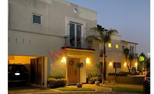 House in Llano Grande, State of Mexico, Mexico 1