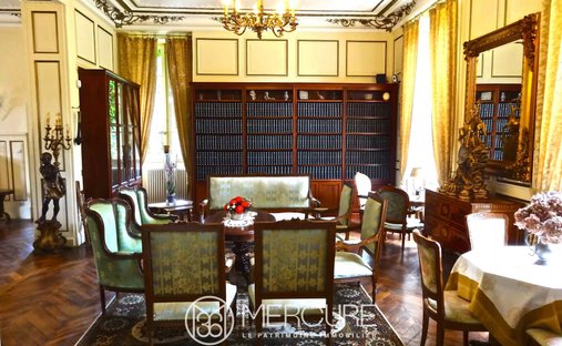 Castle for Sale in La Roche-Posay, Nouvelle-Aquitaine, France