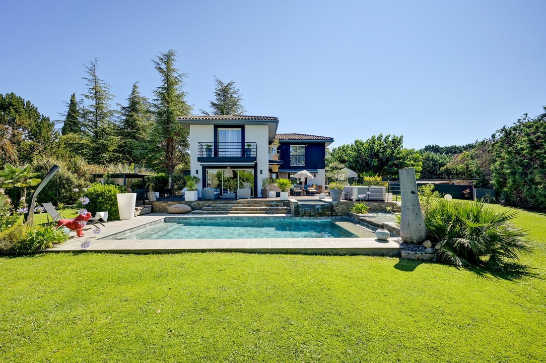 House in Plateau de Puyricard-La Trévaresse, Aix-en-Provence, France 1 - 16064694