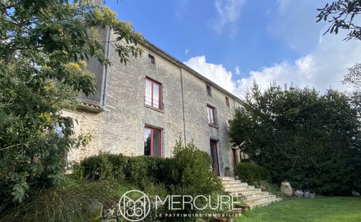 South Vendee 14th And 15th Century Chateau 10 Hectare Parkland