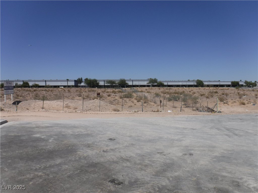 Land in Las Vegas, Nevada, United States 2 - 15999431