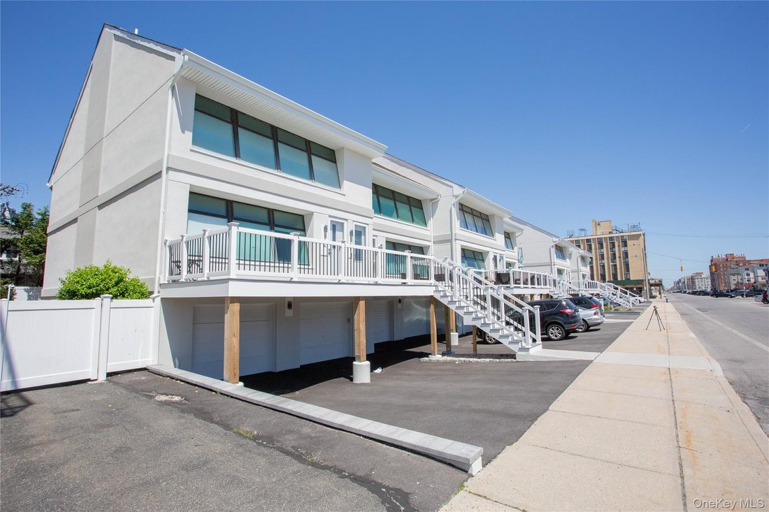 Long Beach, New York, United States 2 - 16065119